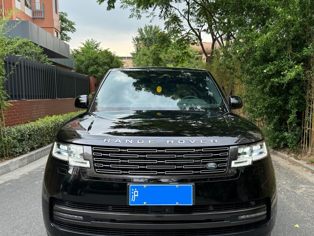 路虎 揽胜  2024款 3.0 L6 360PS 盛世版图片