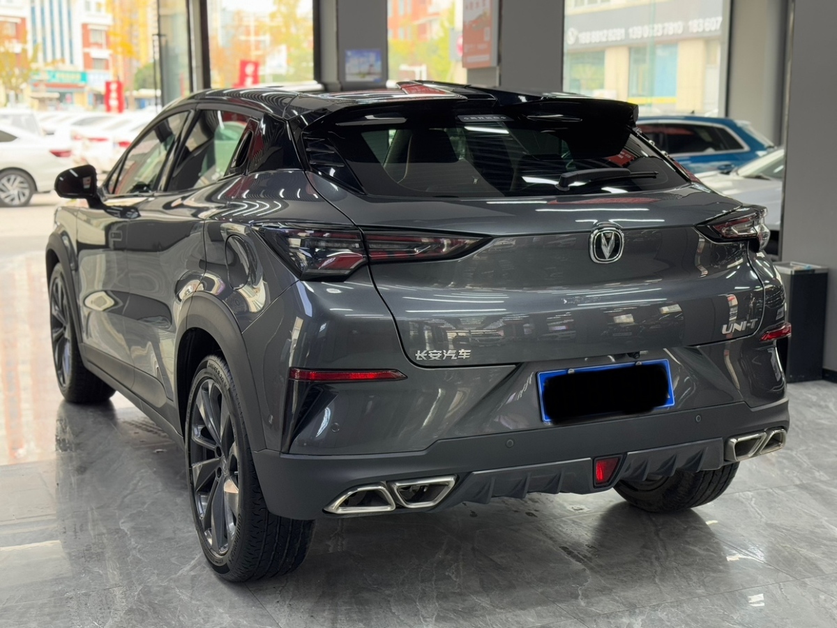 長(zhǎng)安 UNI-T  2020款 1.5T 旗艦型圖片