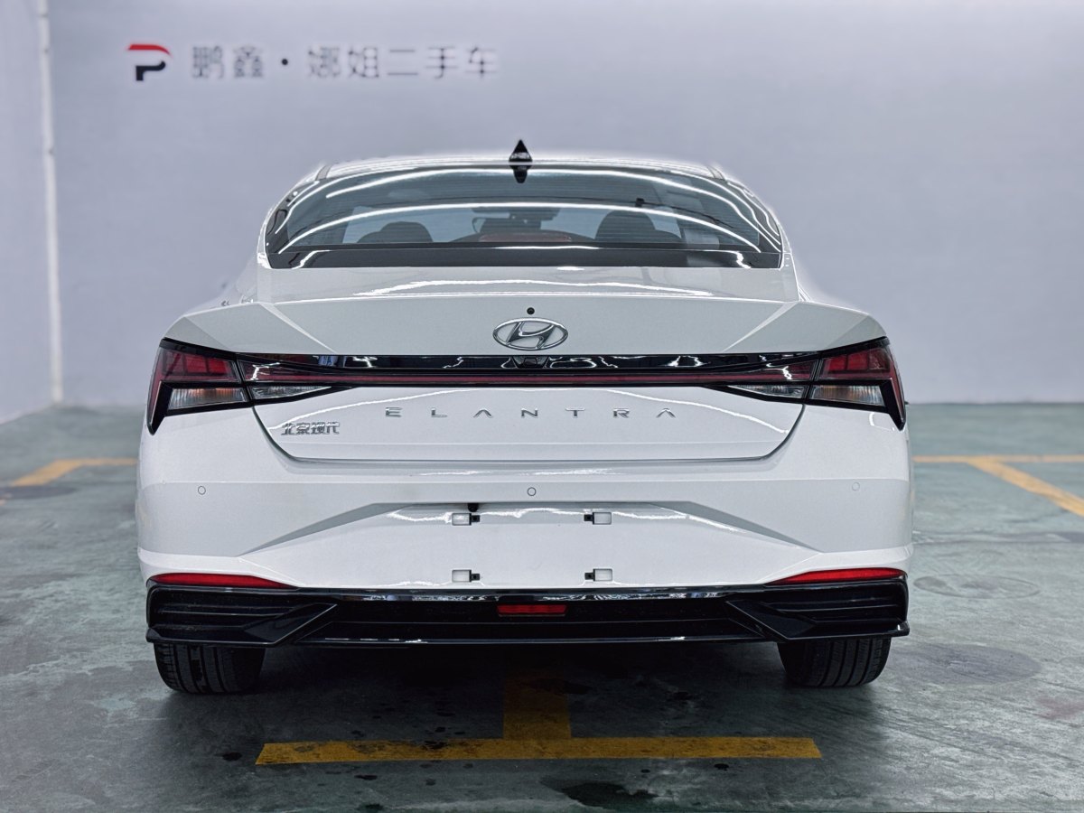 現(xiàn)代 伊蘭特  2021款 1.5L LUX尊貴版圖片