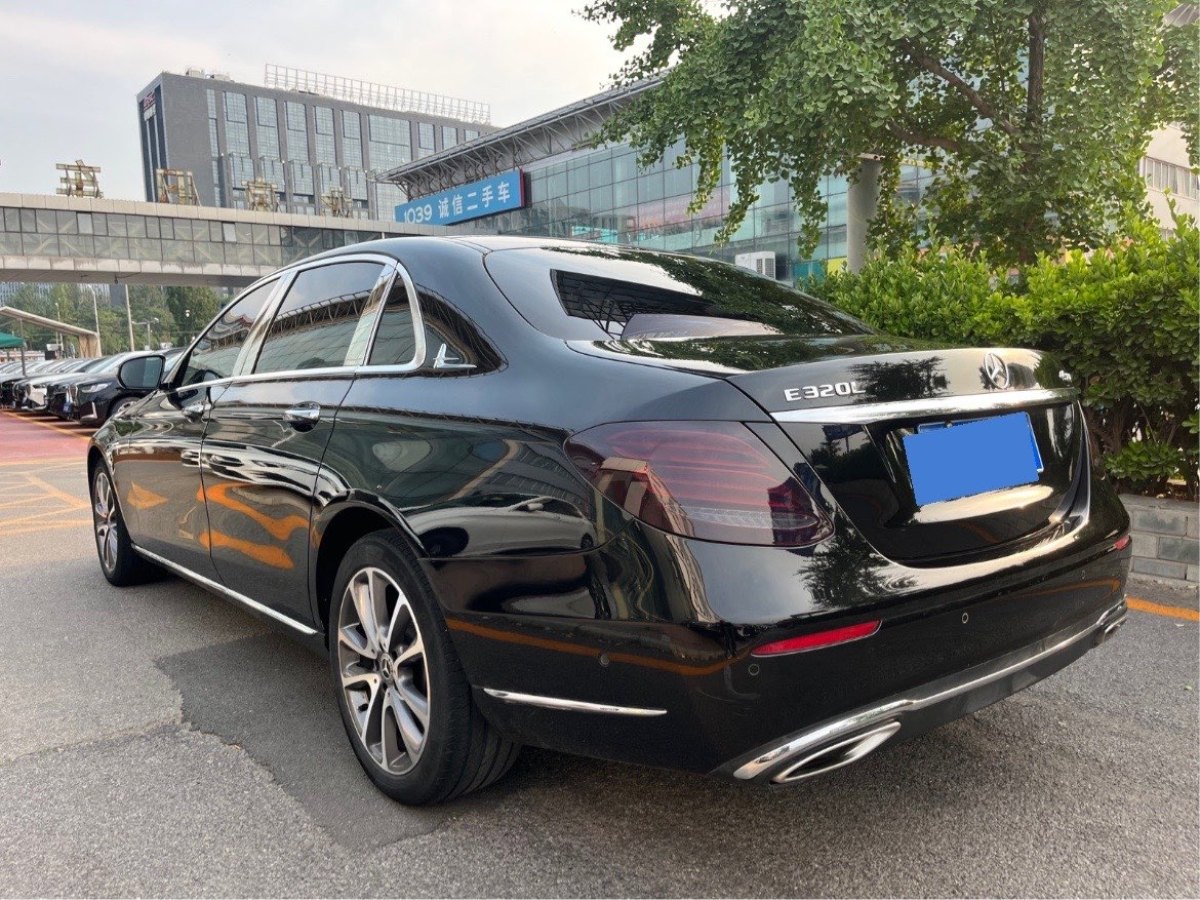奔馳 奔馳E級(jí)  2021款 改款 E 300 L 時(shí)尚型圖片