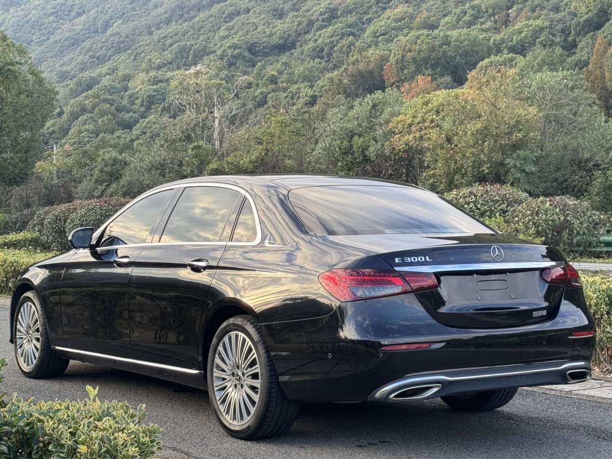 奔馳 奔馳E級  2021款 E 300 L 豪華型圖片