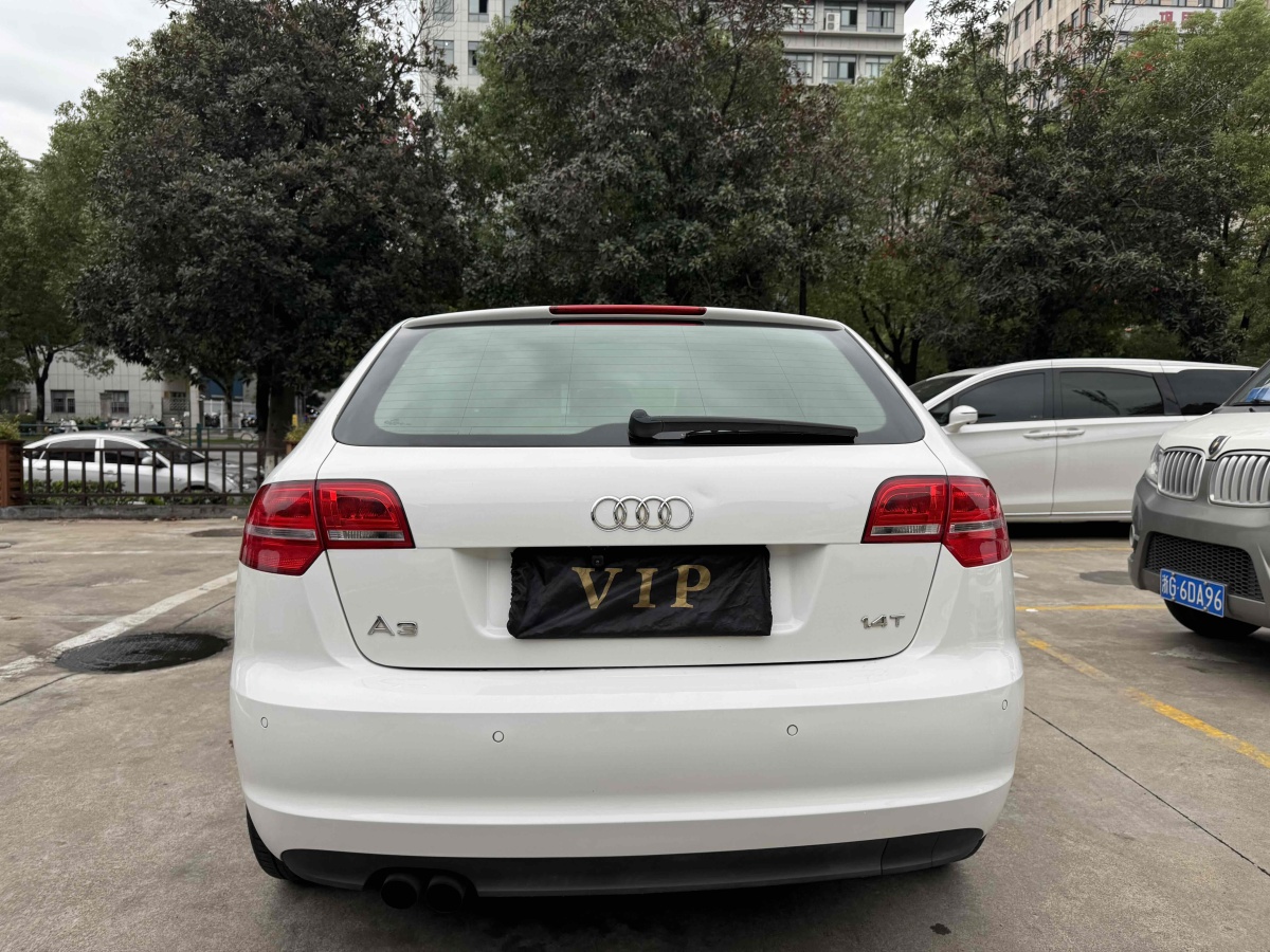 奧迪 奧迪A3  2012款 Sportback 1.4T 豪華型圖片