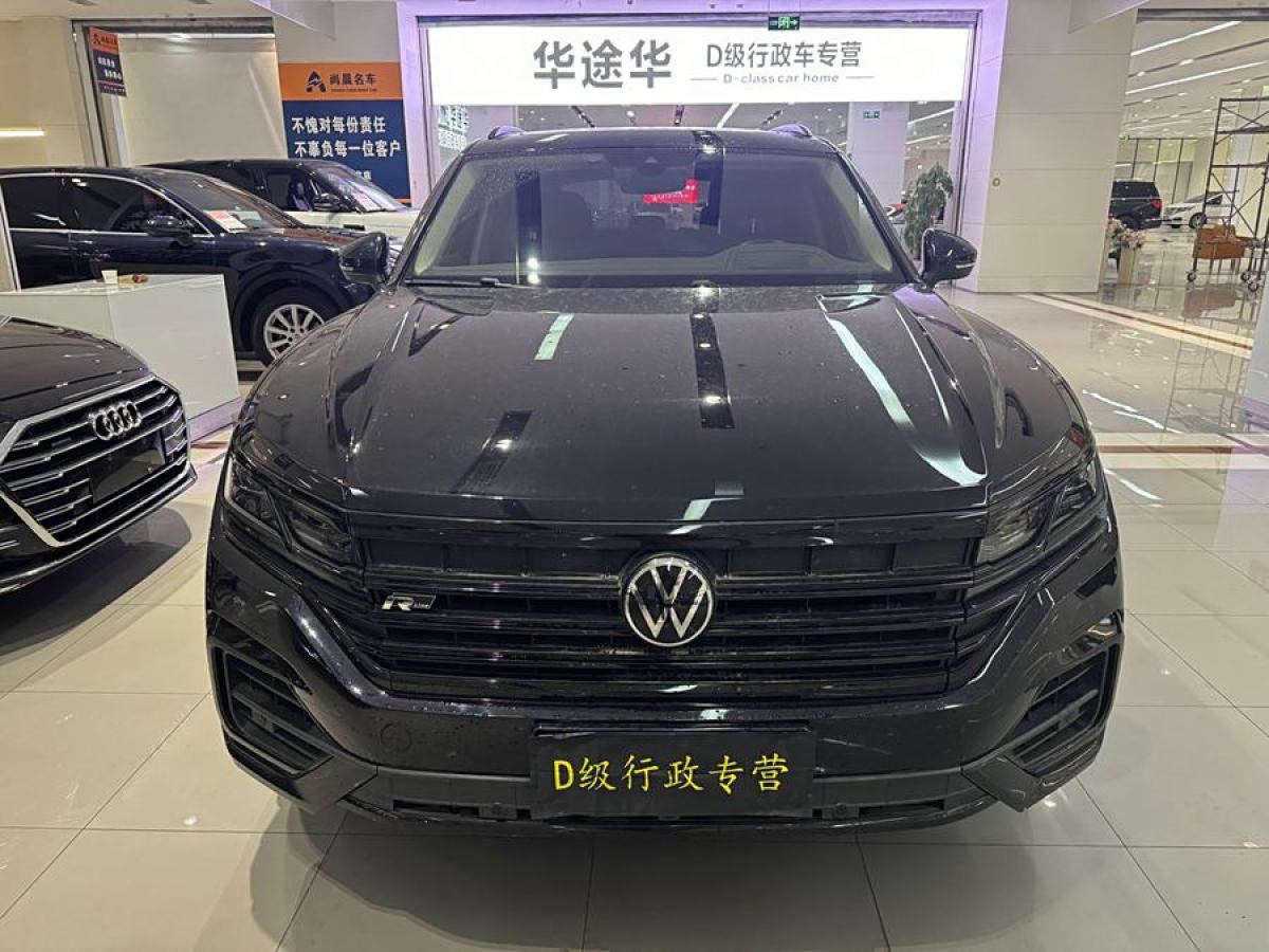 大眾 途銳  2023款 3.0TSI 銳享版 曜黑運(yùn)動(dòng)套裝圖片