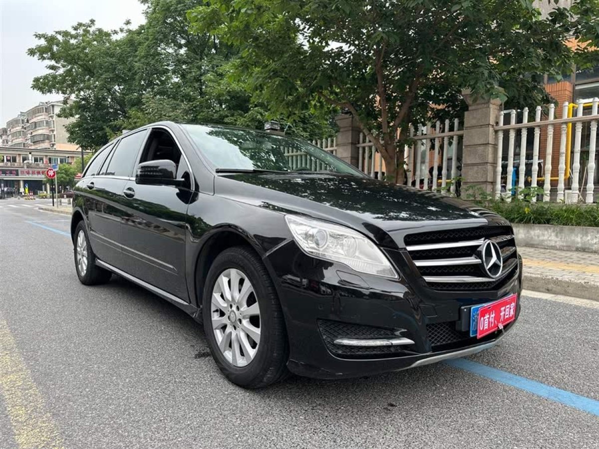 奔馳 奔馳R級(jí)  2014款 R 320 4MATIC 商務(wù)型圖片