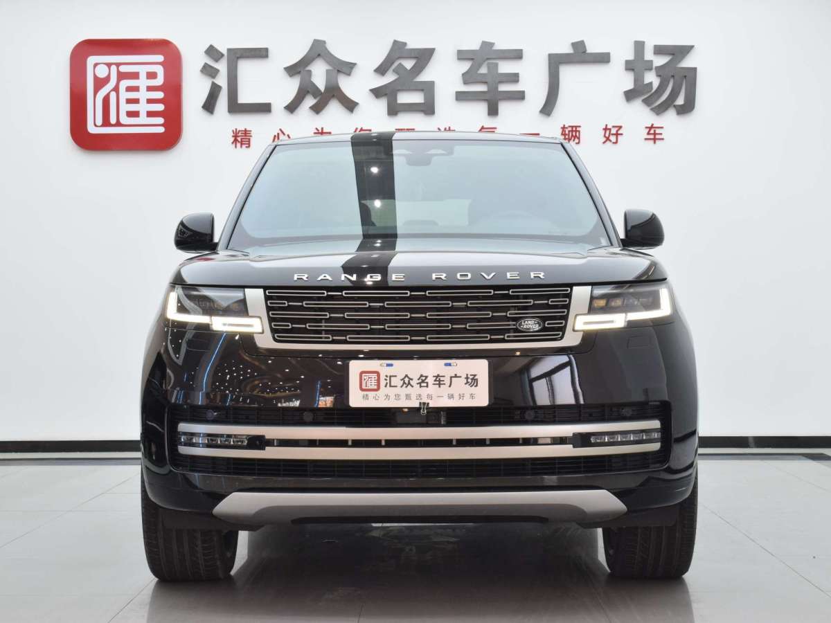 路虎 攬勝  2024款 3.0 L6 400PS 盛世加長(zhǎng)版圖片