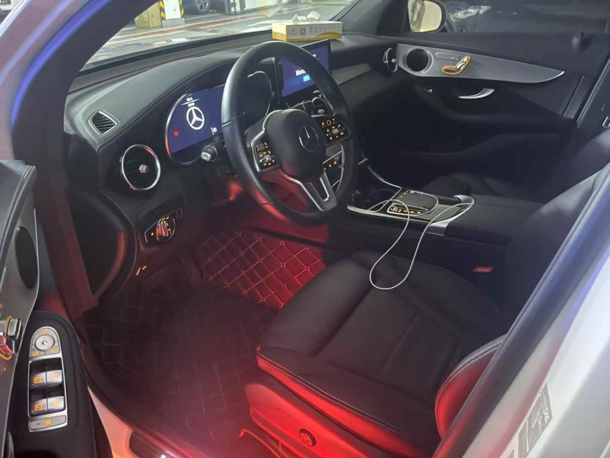 奔馳 奔馳GLC  2021款 GLC 300 4MATIC 轎跑SUV圖片
