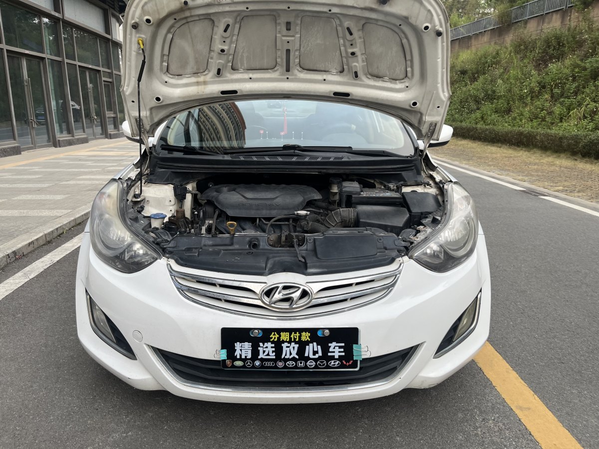 2013年12月現(xiàn)代 朗動  2012款 1.6L 手動時尚型