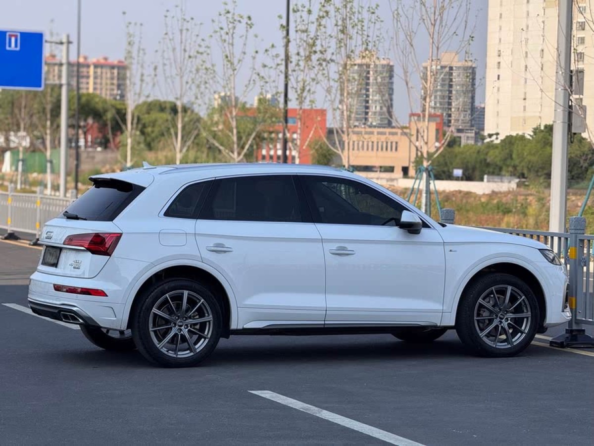奧迪 奧迪Q5L  2022款 40T 時尚動感型圖片