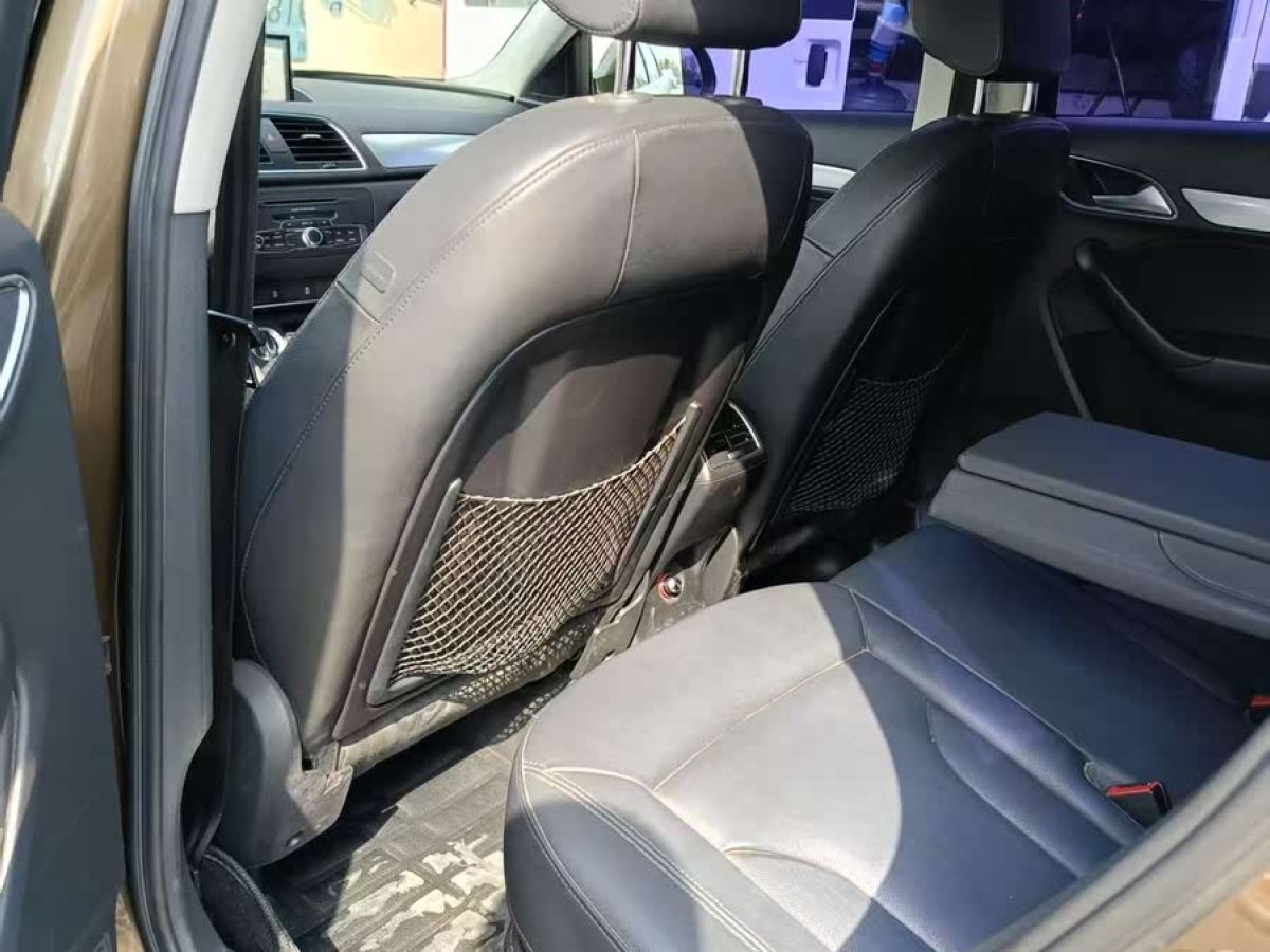奧迪 奧迪Q3  2015款 35 TFSI 進(jìn)取型圖片