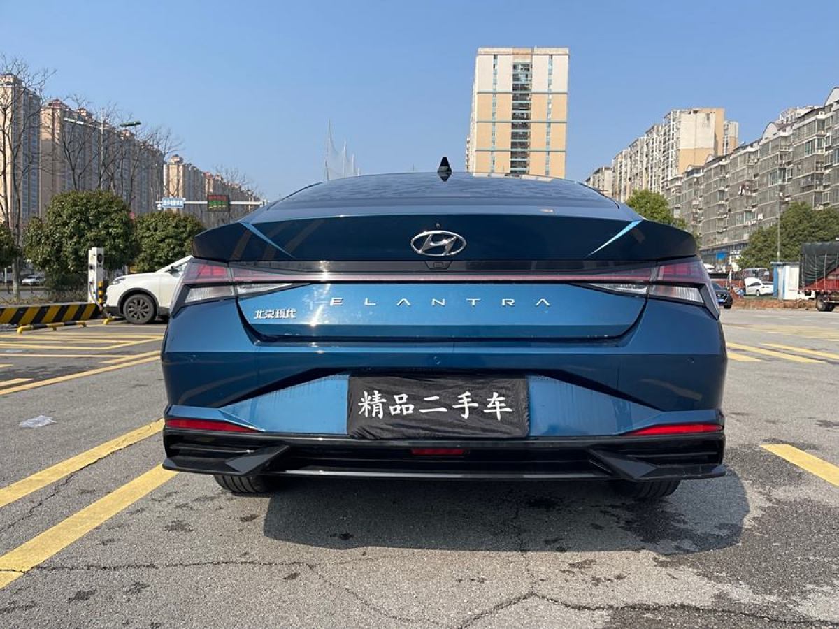 現(xiàn)代 伊蘭特  2021款 1.5L LUX尊貴版圖片