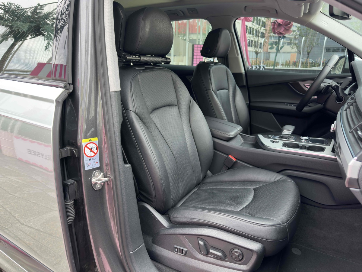 奧迪 奧迪Q7  2019款 55 TFSI 技術(shù)型圖片