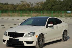 奔驰C级AMG 奔驰 AMG C 63 Coupe 高性能版