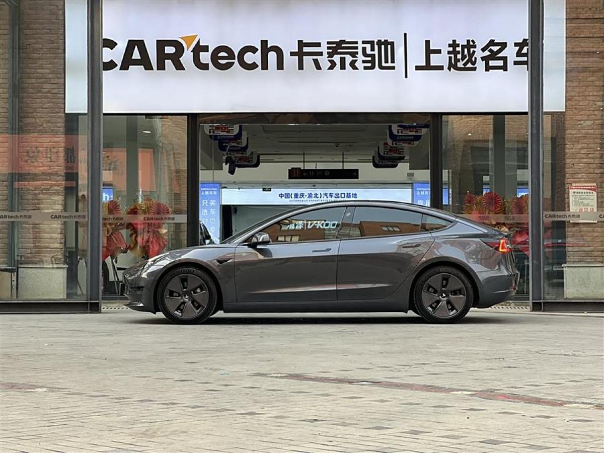 特斯拉 Model 3  2021款 改款 標(biāo)準續(xù)航后驅(qū)升級版圖片