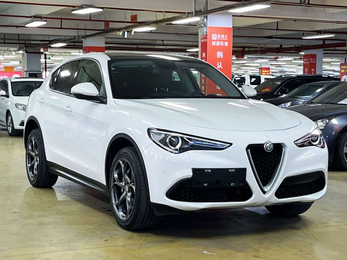 阿尔法·罗密欧 Stelvio  2017款 2.0T 200HP 精英版图片