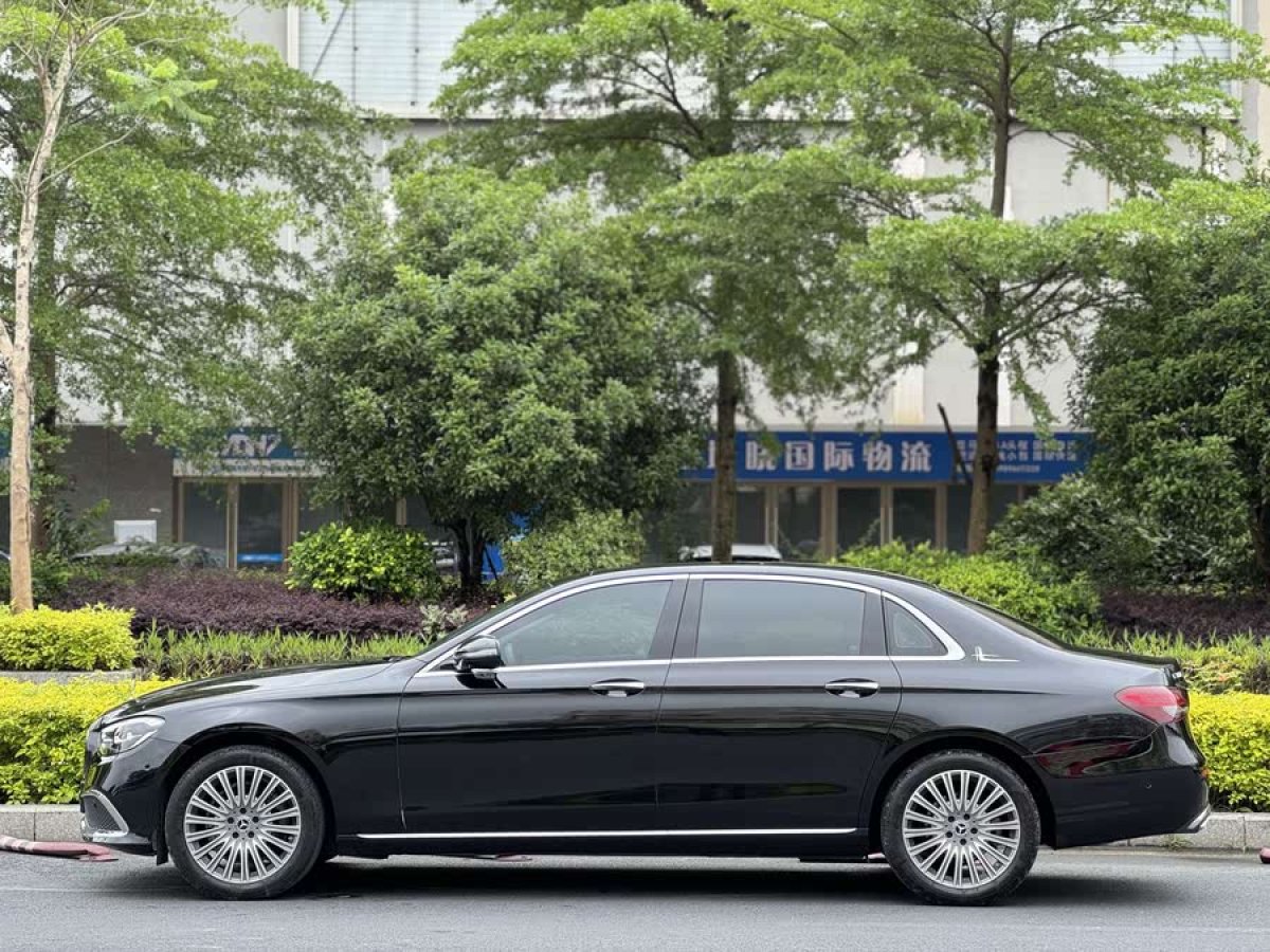 奔馳 奔馳E級  2022款 改款 E 300 L 時尚型圖片