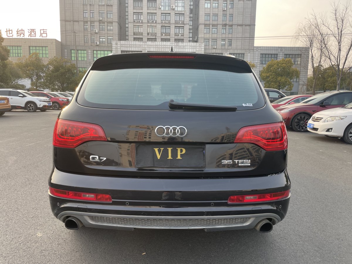 奧迪 奧迪Q7  2014款 35 TFSI 運(yùn)動(dòng)型圖片