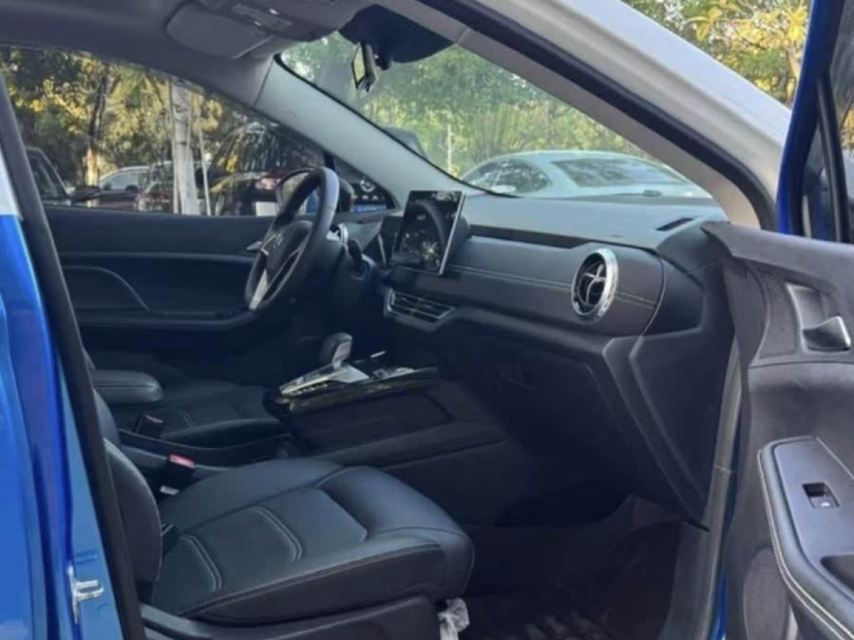 比亞迪 元新能源  2019款 EV535 高能領(lǐng)航版圖片