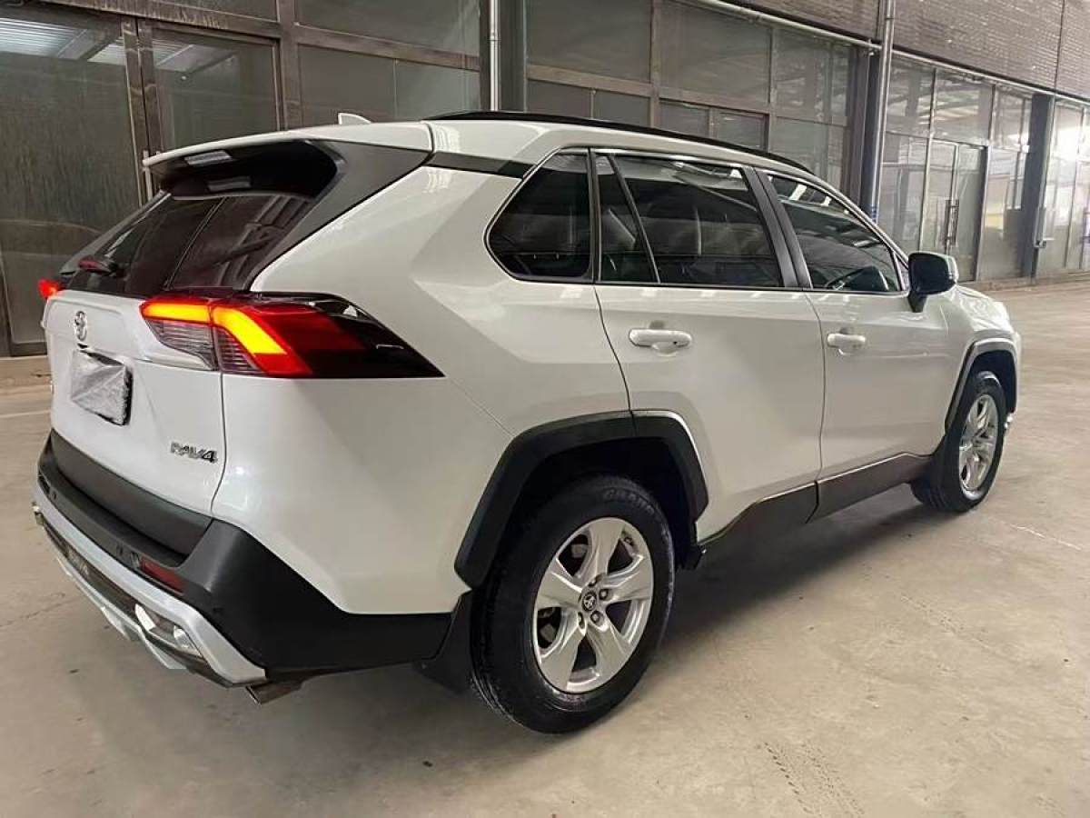 豐田 RAV4榮放  2022款 2.0L CVT兩驅(qū)都市版圖片