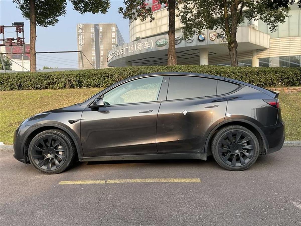 特斯拉 Model 3  2022款 后輪驅(qū)動(dòng)版圖片