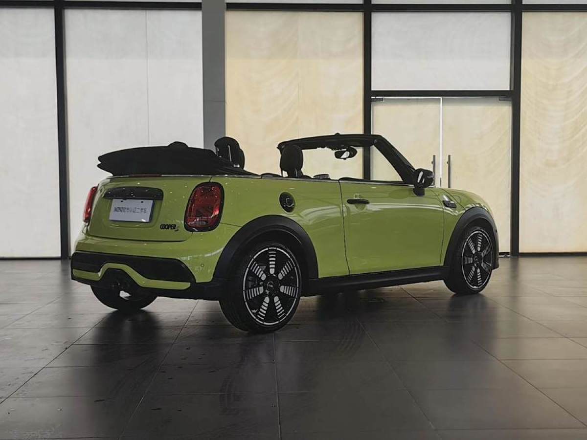 2023年11月MINI MINI  2023款 2.0T COOPER S CABRIO 藝術(shù)家