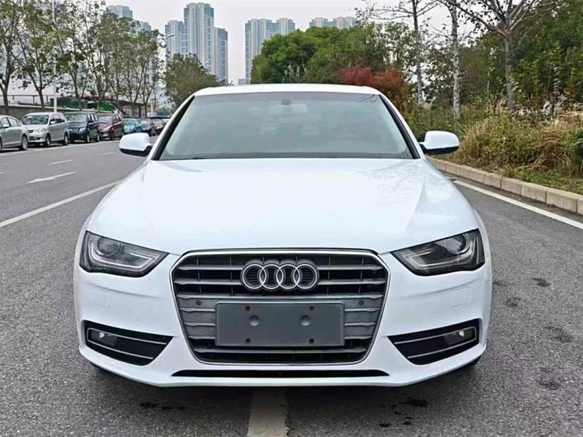 奧迪 奧迪A4L  2013款 35 TFSI 自動(dòng)舒適型圖片