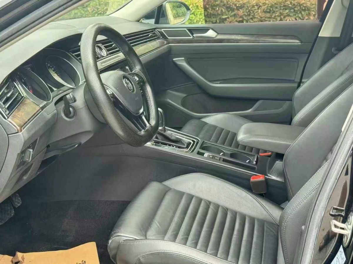 大眾 邁騰  2019款 280TSI DSG 領(lǐng)先型圖片