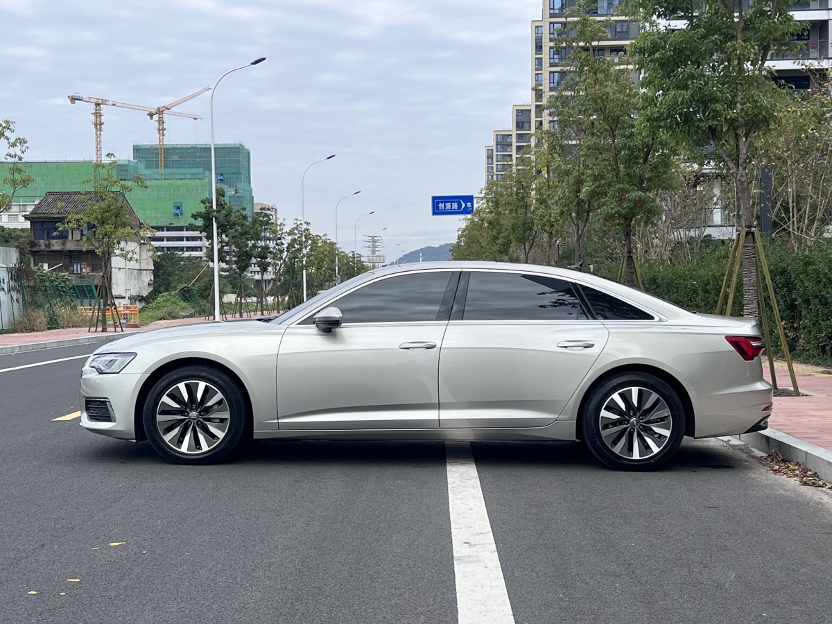 奧迪 奧迪A6L  2019款 45 TFSI quattro 尊享動(dòng)感型圖片