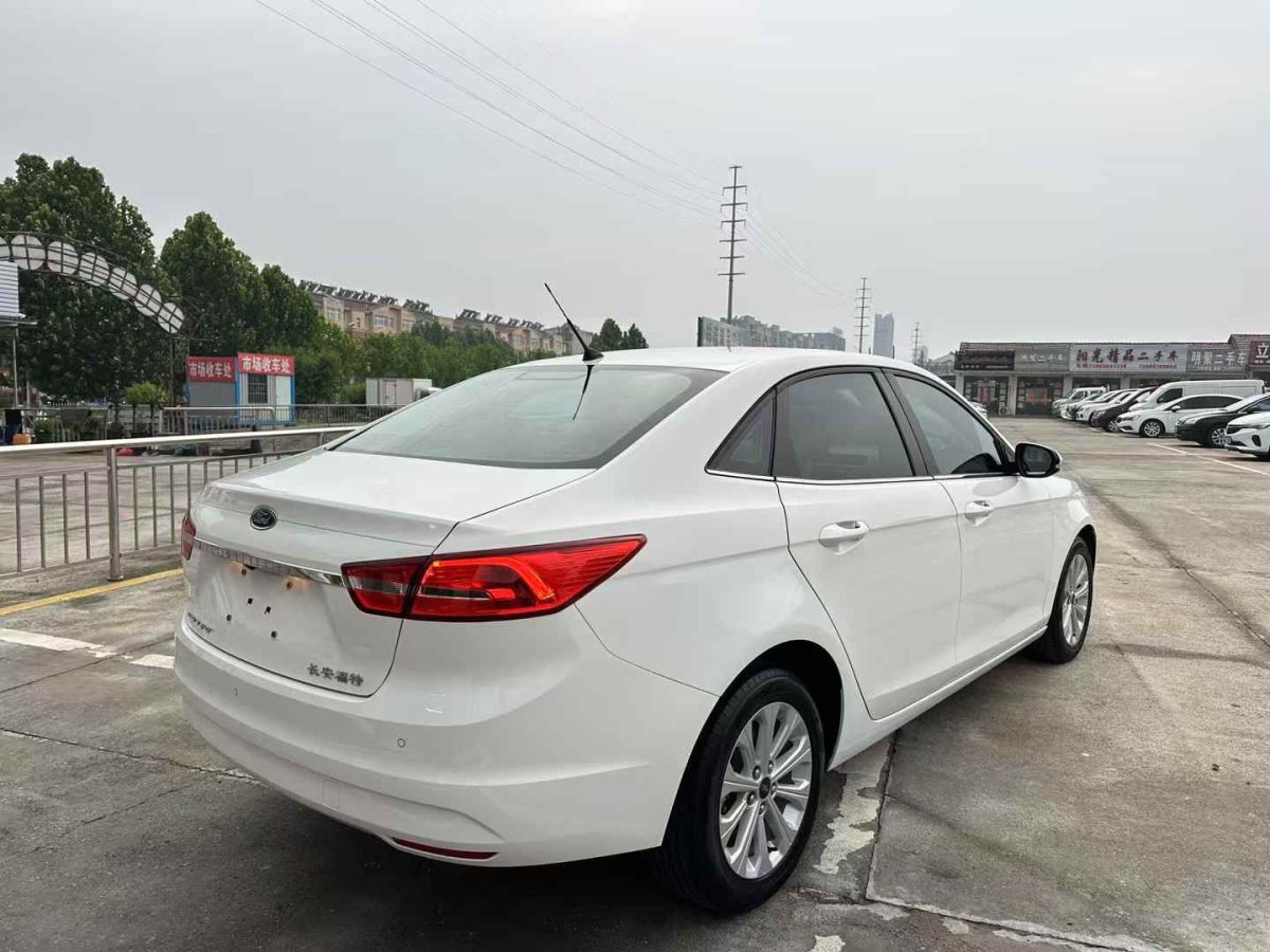 福特 福睿斯  2017款 1.5L 自動(dòng)舒適型圖片