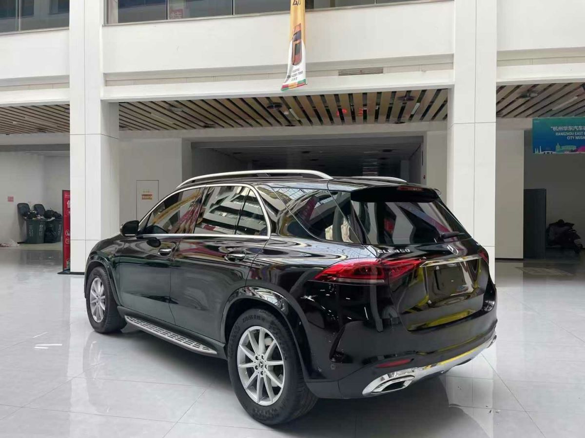 奔馳 奔馳GLE  2020款  GLE 350 4MATIC 時(shí)尚型圖片