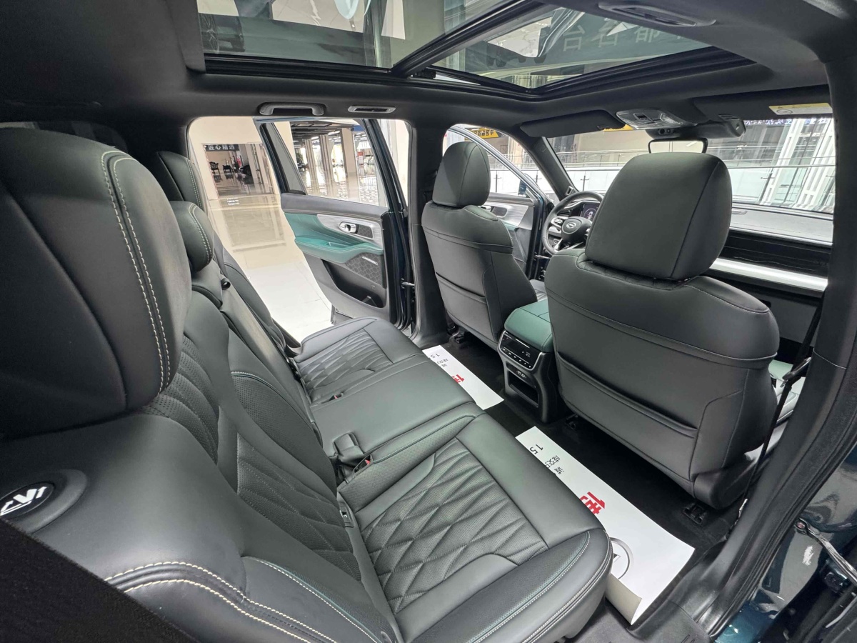 廣汽傳祺 GS8  2022款 領(lǐng)航系列 2.0TGDI 兩驅(qū)豪華智聯(lián)版（七座）圖片