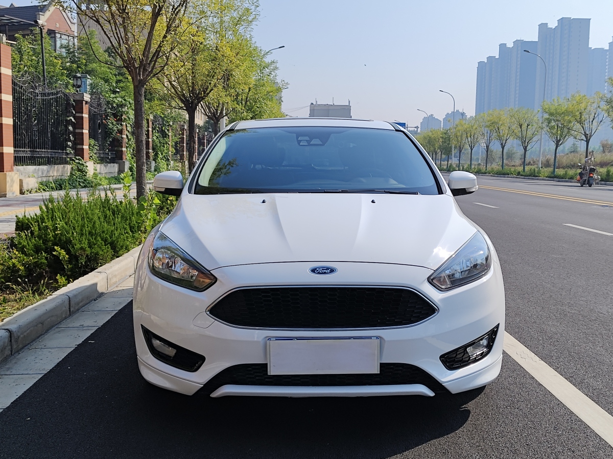 2016年9月福特 ?？怂? 2015款 兩廂 EcoBoost 180 自動(dòng)運(yùn)動(dòng)型