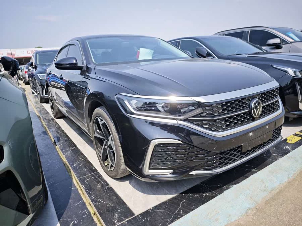 大眾 帕薩特  2023款 改款 330TSI 星空精英版圖片