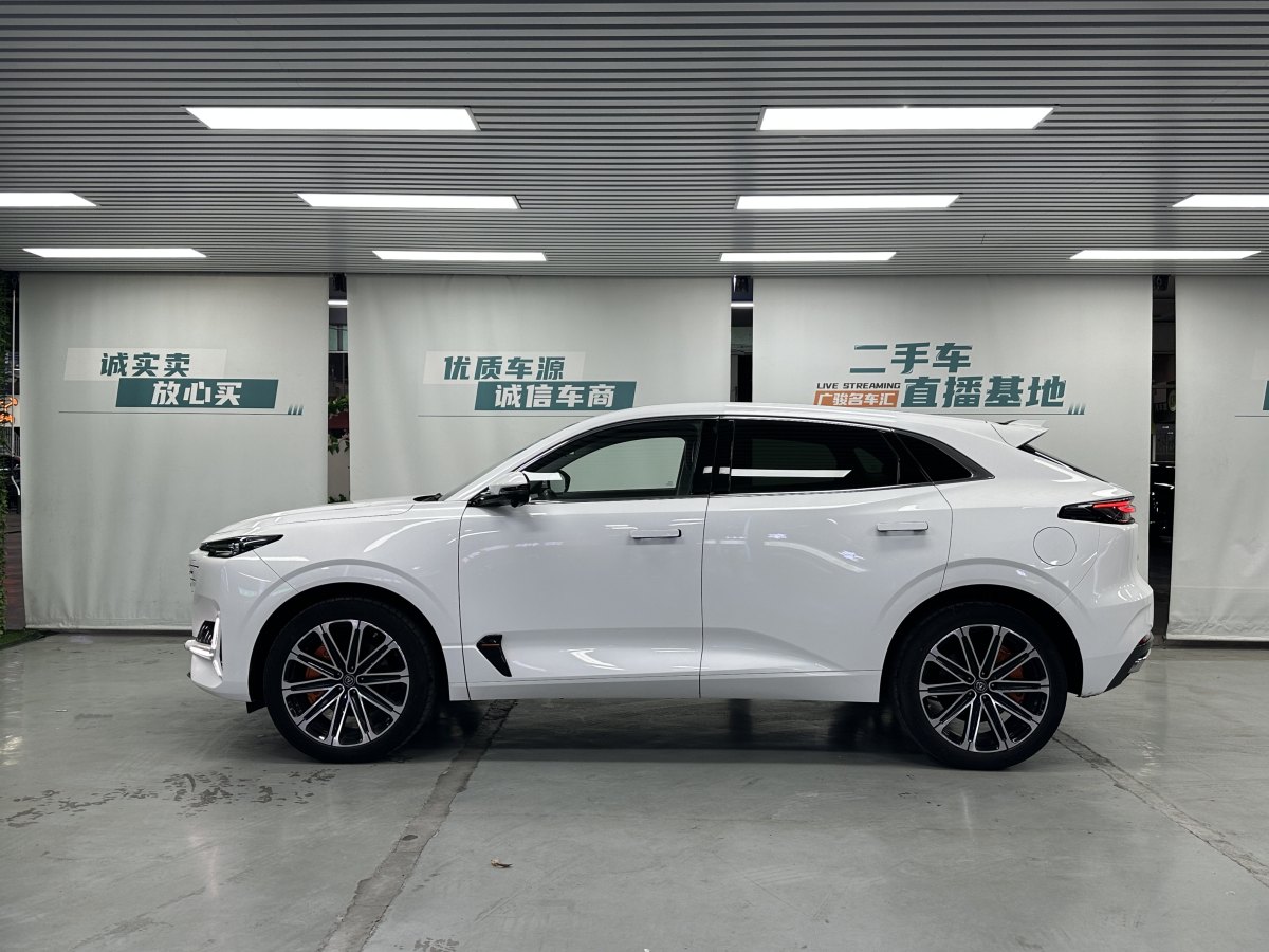 長(zhǎng)安 長(zhǎng)安UNI-K新能源  2022款 藍(lán)鯨iDD 130km 1.5T 尊貴型圖片