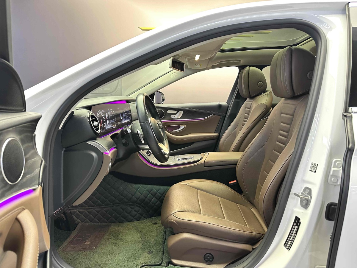 奔驰 奔驰E级  2019款 改款 E 300 L 运动时尚型图片