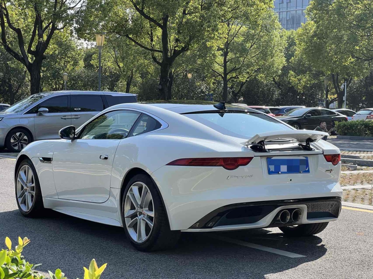 2016年9月捷豹 F-TYPE  2016款 3.0T S 硬頂版