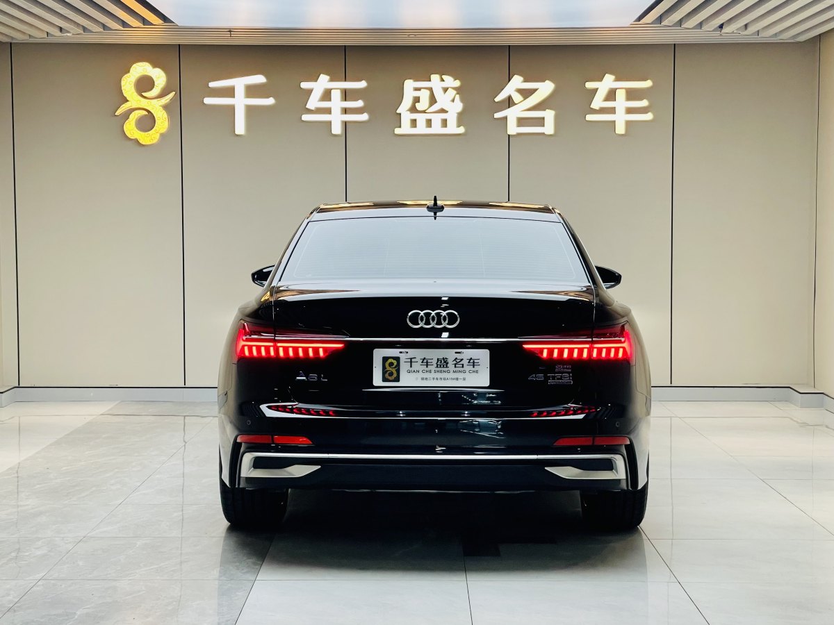 奧迪 奧迪A6L  2023款 改款 45 TFSI quattro 臻選動(dòng)感型圖片