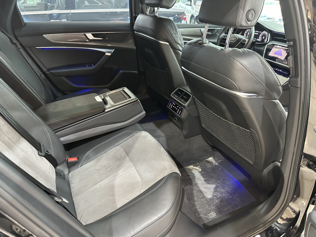奧迪 奧迪A6L  2020款 45 TFSI 臻選動(dòng)感型圖片