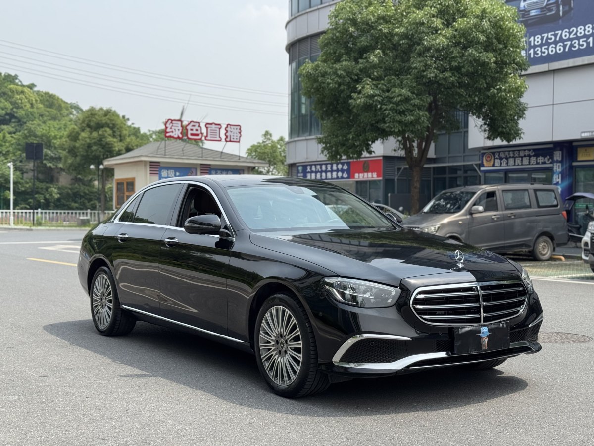 奔馳 奔馳E級  2023款 改款 E 300 L 時尚型圖片