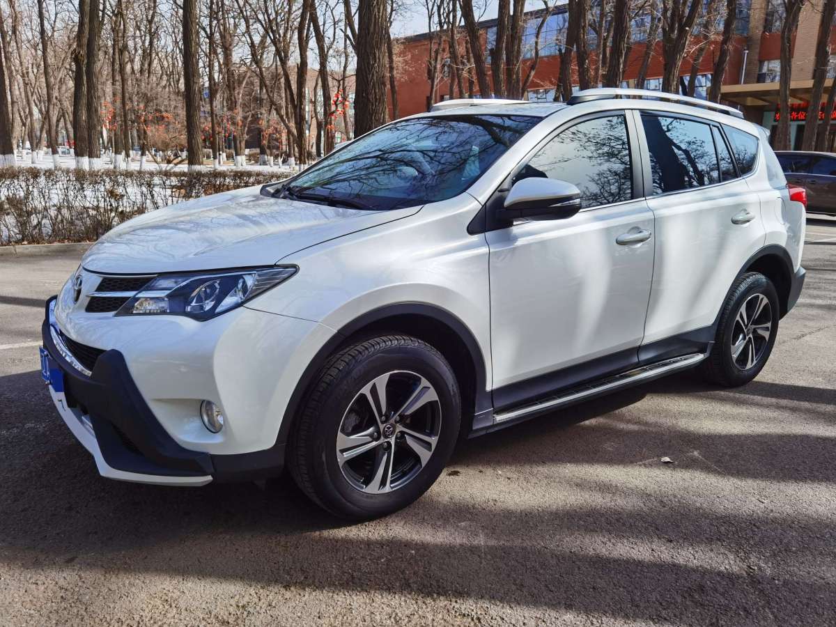 豐田 RAV4榮放  2015款 2.0L CVT兩驅(qū)風(fēng)尚版圖片