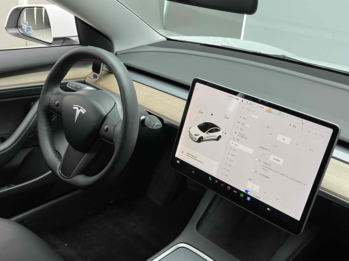 特斯拉 Model 3  2019款 標準續(xù)航后驅(qū)升級版圖片