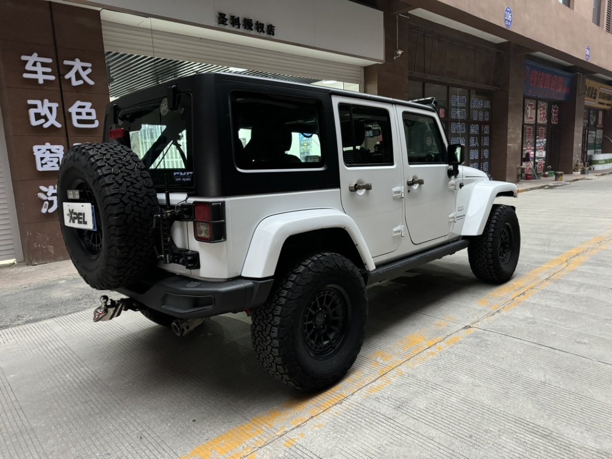 Jeep 牧馬人  2017款 3.0L Sahara 四門舒享版圖片