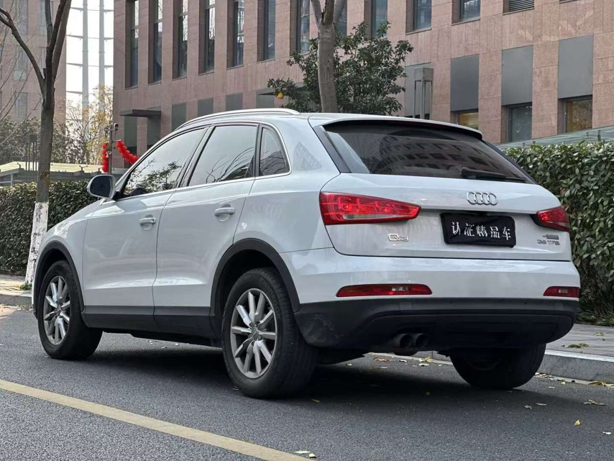 奧迪 奧迪Q3  2015款 35 TFSI 百萬(wàn)紀(jì)念智領(lǐng)型圖片