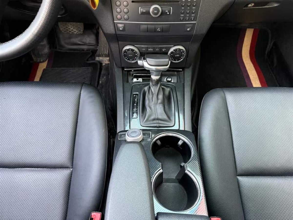 奔馳 奔馳GLK級  2011款 GLK 300 4MATIC 豪華型圖片