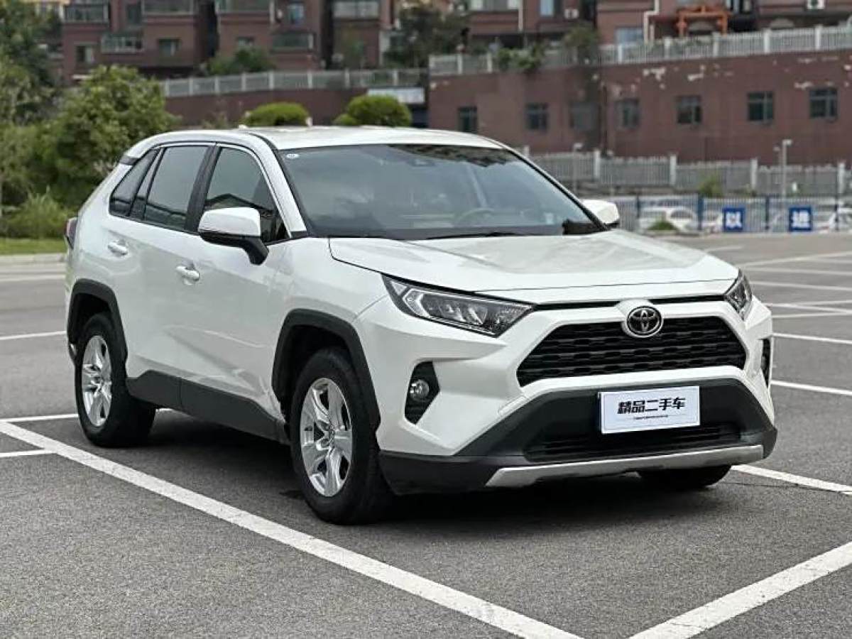 2022年6月豐田 RAV4榮放  2022款 2.0L CVT兩驅(qū)都市版