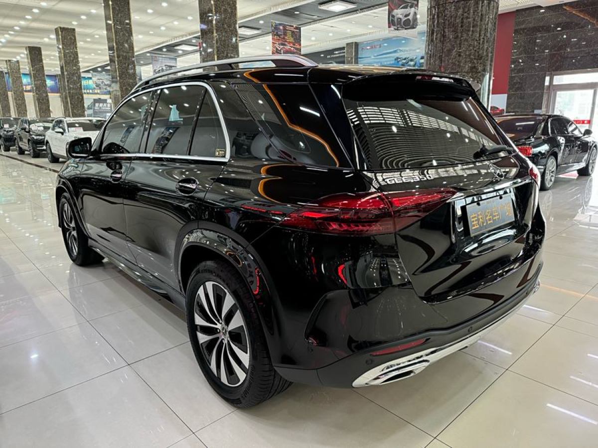 奔馳 奔馳GLE  2022款 改款 GLE 350 4MATIC 時(shí)尚型圖片