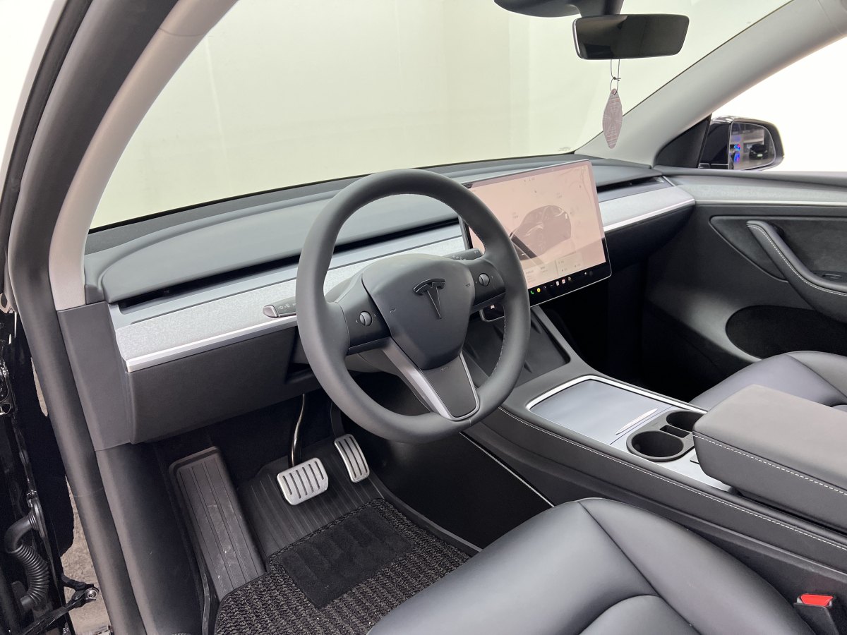 特斯拉 Model Y  2023款 長(zhǎng)續(xù)航煥新版 雙電機(jī)全輪驅(qū)動(dòng)圖片