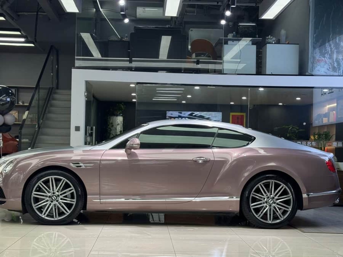 賓利 歐陸  2016款 4.0T GT V8 標(biāo)準(zhǔn)版圖片
