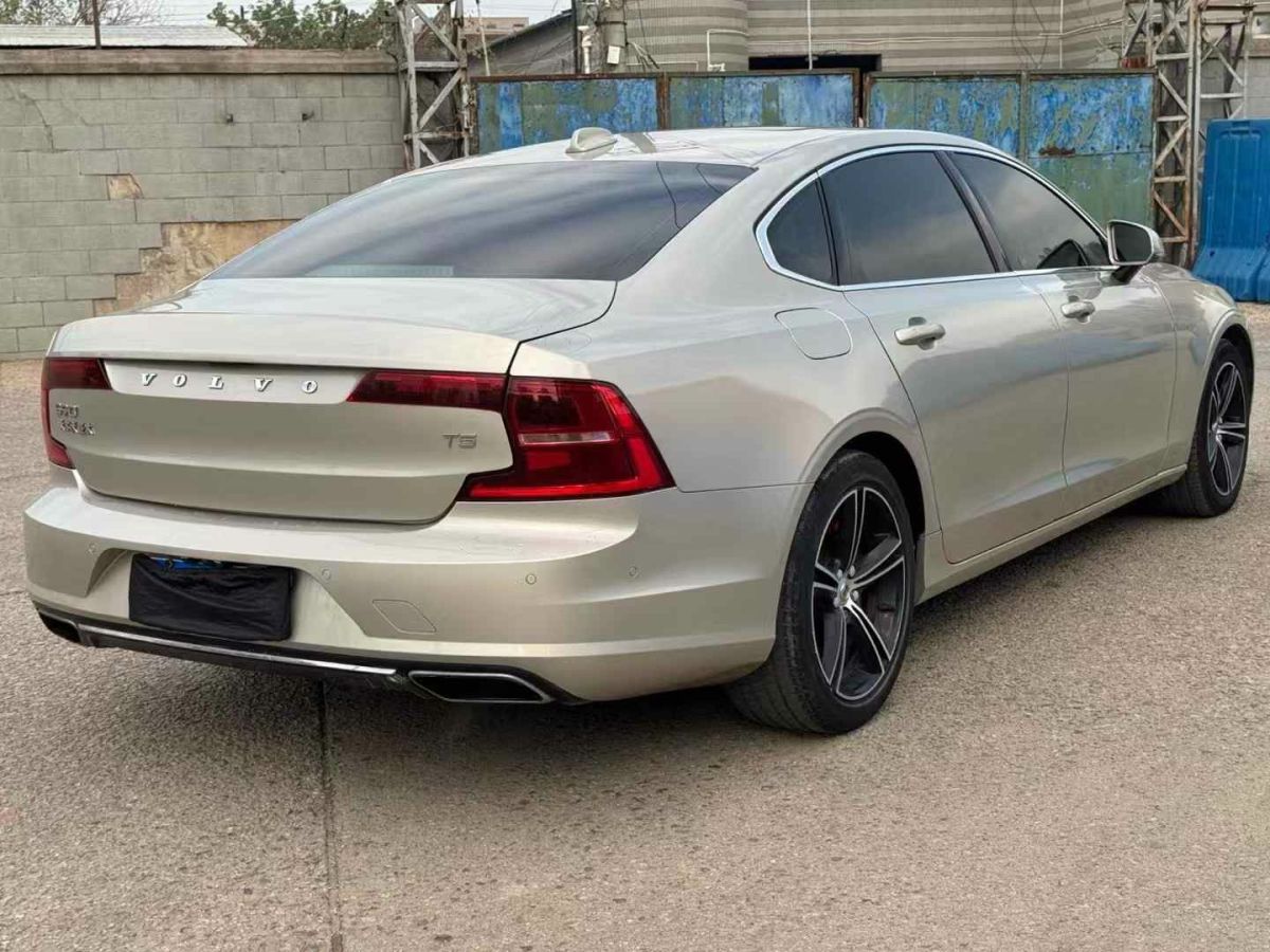 沃爾沃 S90  2018款 T4 智遠(yuǎn)版圖片