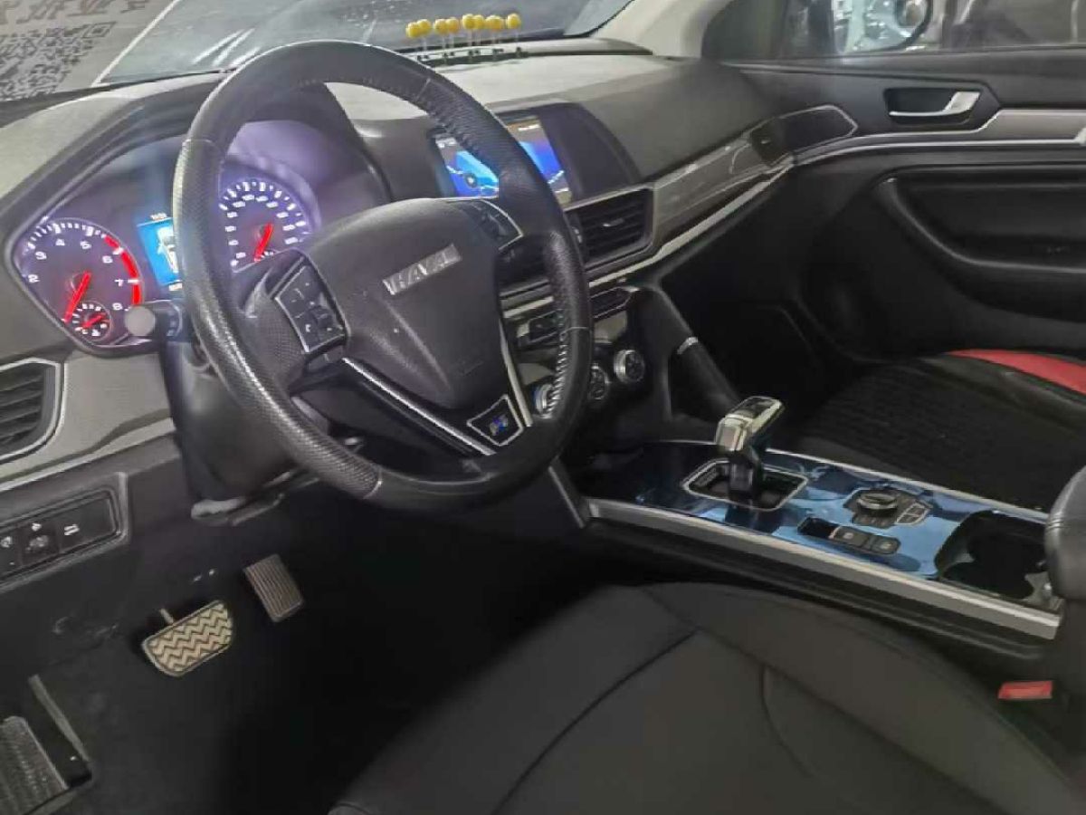 哈弗 H6  2017款 紅標(biāo)H6 COUPE 1.5T DCT兩驅(qū)圖片