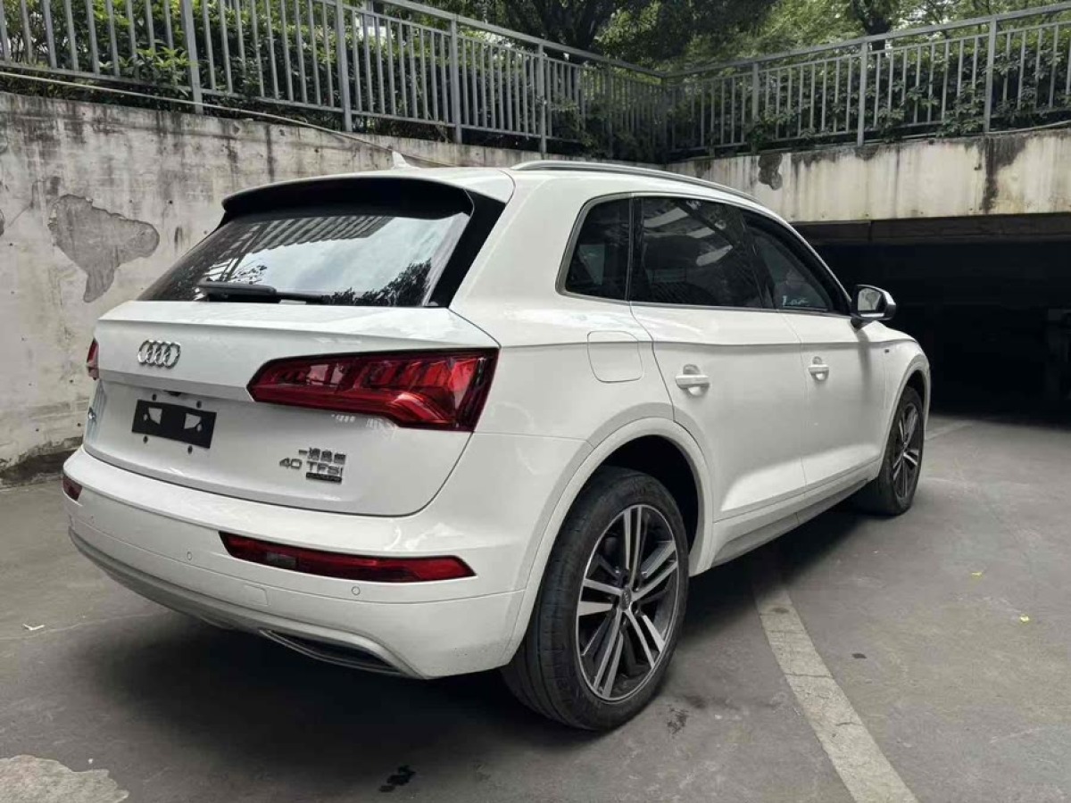 奧迪 奧迪Q5L  2020款 改款 40 TFSI 榮享進(jìn)取型圖片